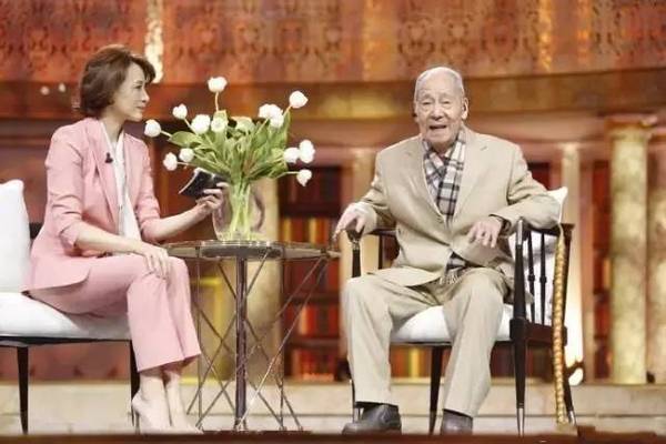《朗读者》《见字如面》再火也治不好中国人的阅读贫困