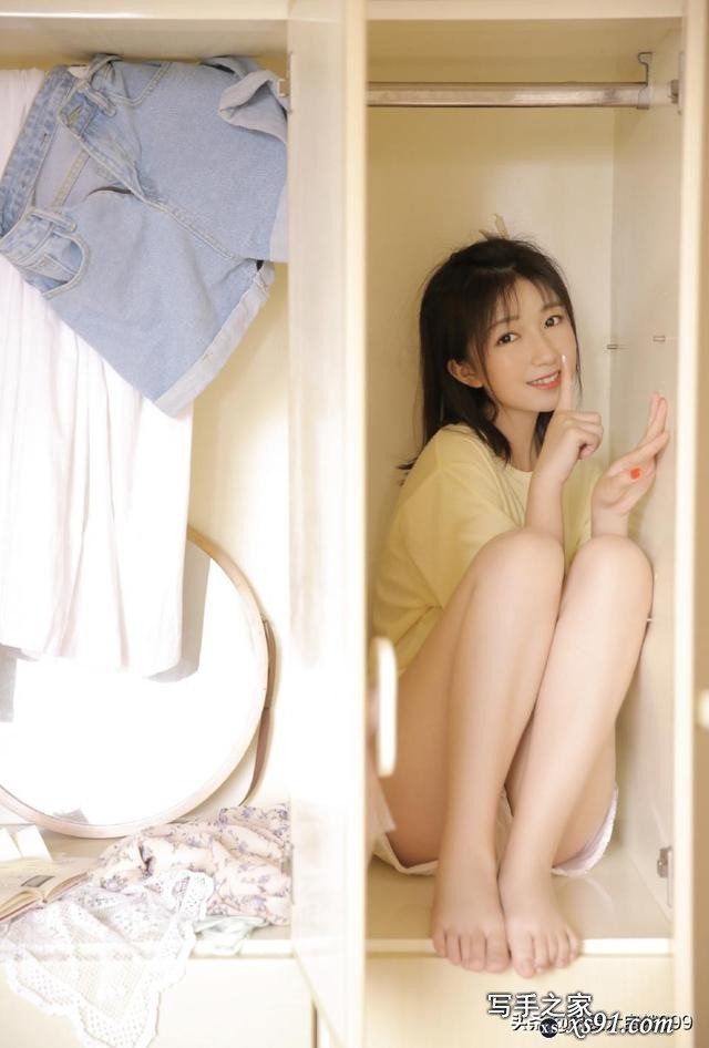 长腿美女丰满高挑身材美女写真图片-1.jpg