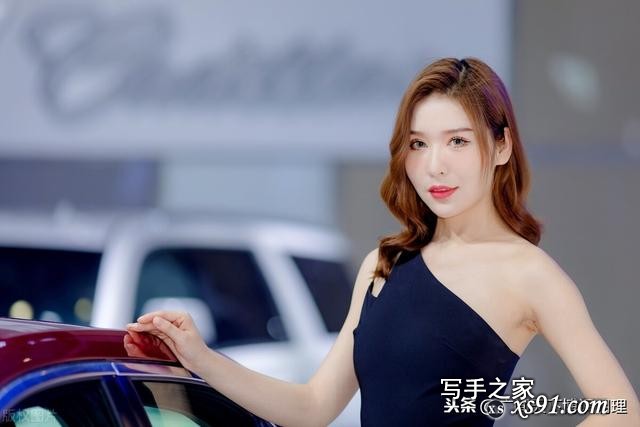 颜值出众的性感漂亮靓美女-7.jpg