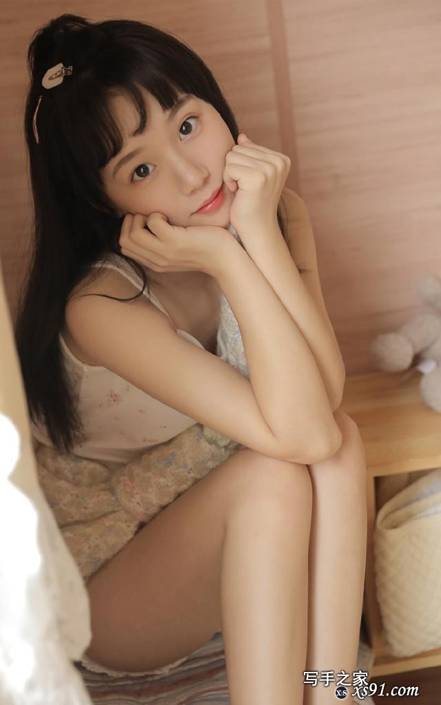 长腿美女模特性感艺术迷人写真-12.jpg