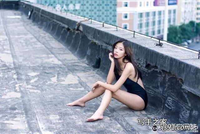 身材极好的美女写真-3.jpg