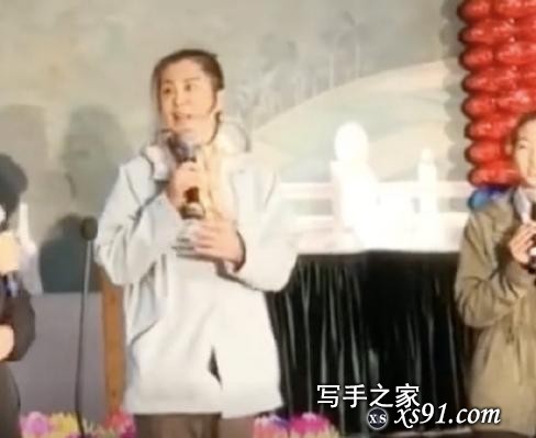 王祖贤近照曝光，53岁仍难掩温柔气质，发量太让人羡慕-6.jpg