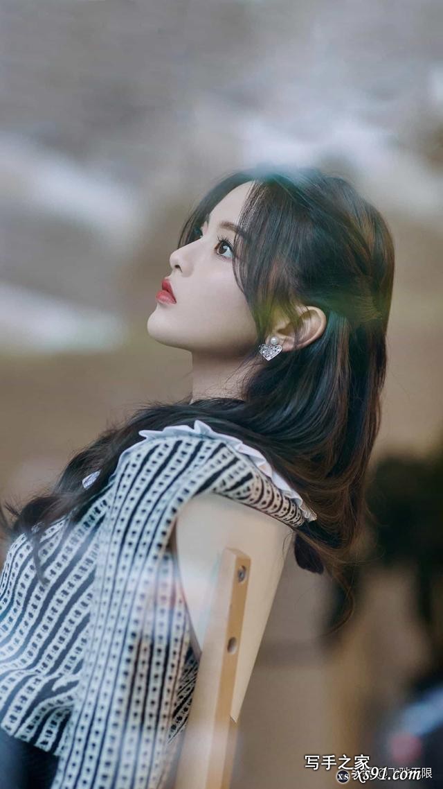 漂亮美女来一波，漂亮美少女照片美图送上，总有你喜欢的美女-2.jpg