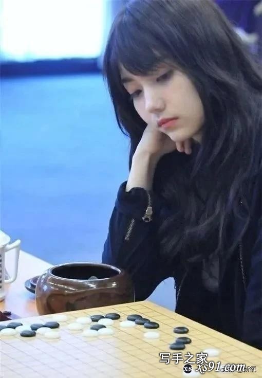 棋坛也出大美女啦！还是稀缺的清冷气质型美人-8.jpg