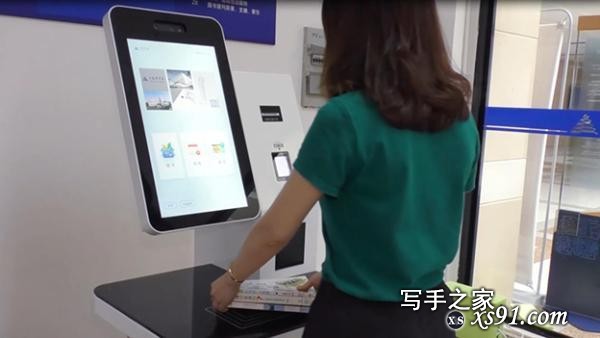 上海图书馆推新服务：借纸书推荐电子书，未来可用随申码借书-2.jpg