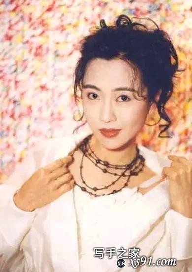 那些年一起追过的港片女星，王祖贤气质出尘，关之琳是水蜜桃女孩-2.jpg