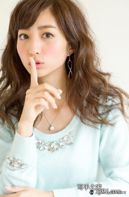 29岁堀田茜，清纯靓丽性感白净，美得让人怦然心动-4.jpg