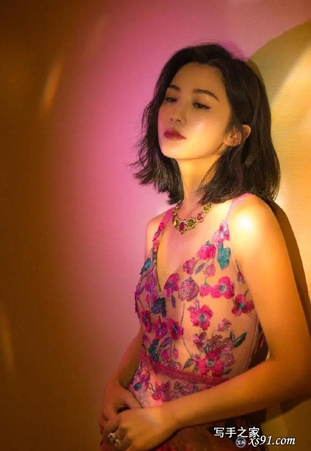 39岁蔡卓妍，甜美可人身材有料，原来女神如此性感迷人-3.jpg