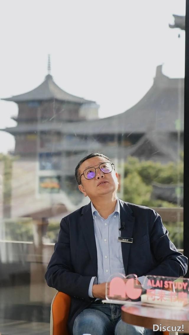 封面新闻对话刘慈欣：《三体》之后，我一直耐心等待灵感的降临-2.jpg